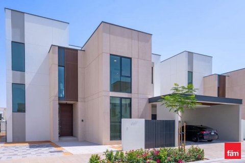 Vilë në Dubai, Emiratet e Bashkuara Arabe 5 dhoma gjumi, 616 m2. № 660243