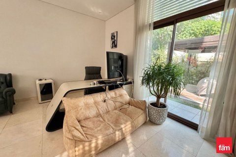 Villa para arrendamento em Dubai, EAU 5 quartos, 925.4 m2 № 659185 - foto 13