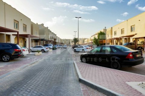 Villa te koop in Al Reef, Abu Dhabi, VAE 2 slaapkamers, 170.2 vr.m., nr 731439 - foto 17