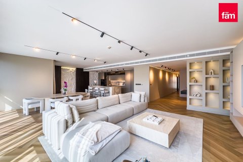 Apartamento en alquiler en Al Wasl, Dubai, EAU 3 dormitorios, 225.8 m2 № 655706 - foto 2