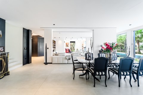 Villa zum Verkauf in Dubai, VAE 6 Schlafzimmer, 486 m2 Nr. 760967 - Foto 14