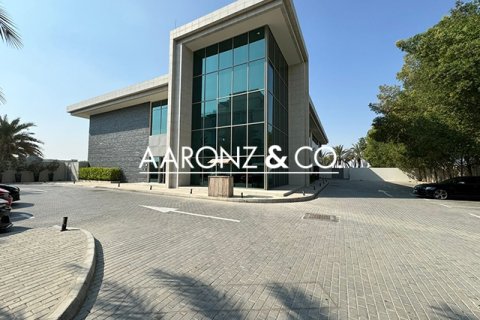 Obchod v Meydan Avenue, Dubai, SAE 466.7 m² Č.: 670558 - fotografie 3