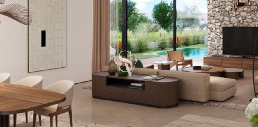 Dubai Land、Dubai、UAEにあるヴィラ 5ベッドルーム、546 m2 No658007