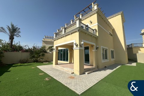 Villa sa Jumeirah Park, Dubai, UAE 4 silid-tulugan, 611 sq.m. № 671467 - larawan 1
