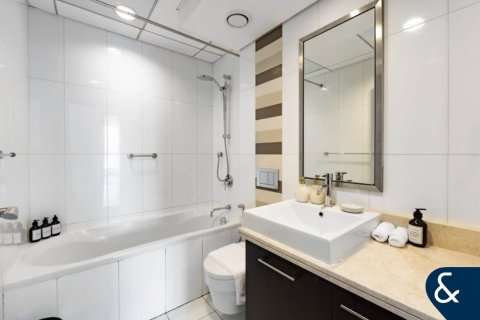 Apartmen di Downtown Dubai (Downtown Burj Dubai), UAE 2 bilik tidur, 108 meter persegi № 671465 - foto 26
