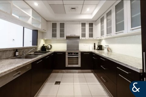 Apartmen di Downtown Dubai (Downtown Burj Dubai), UAE 2 bilik tidur, 108 meter persegi № 671465 - foto 25