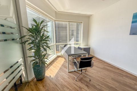 Bureau à louer à Sheikh Zayed Road, Dubai, EAU 165 m2 № 670211 - photo 8