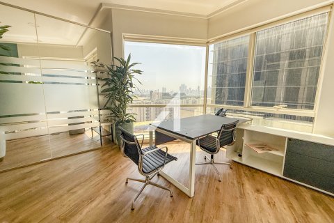 مكتب في Sheikh Zayed Road، دبي 165 متر مربع . ر قم 670211