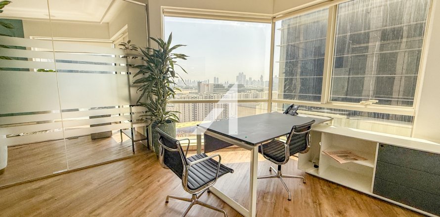 Bureau à Sheikh Zayed Road, Dubai, EAU: 165 m2 № 670211
