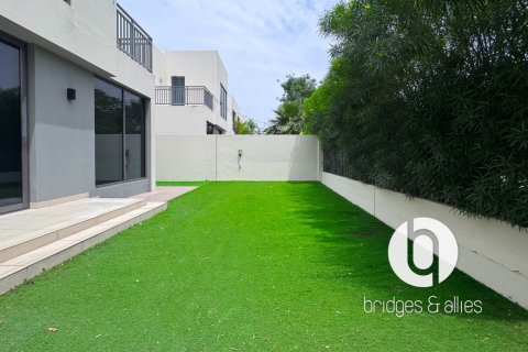 Vilă de închiriat în Dubai Hills Estate, Dubai, EAU 4 dormitoare, 229 mp. №722267 - poză 13