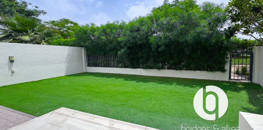 Vilă în Dubai Hills Estate, Dubai, EAU 4 dormitoare, 229 mp.  №722267