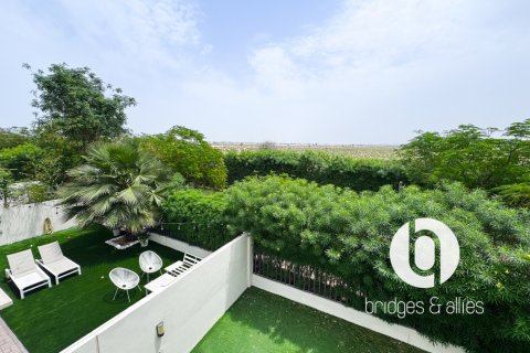 Vilă de închiriat în Dubai Hills Estate, Dubai, EAU 4 dormitoare, 229 mp. №722267 - poză 17