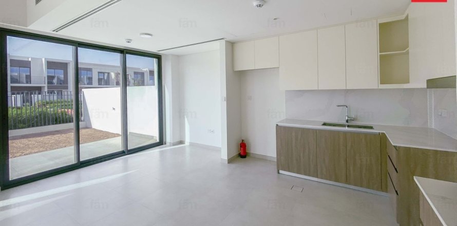 Villa in Dubai, UAE 3 bedrooms, 174 sq.m. № 687209