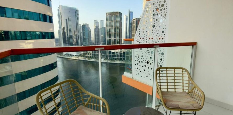 Appartement à Business Bay, Dubai, EAU: 1 chambre, 75.6 m2 № 687215
