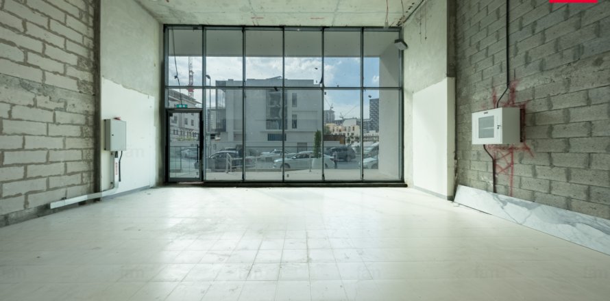 Dubai, संयुक्त अरब अमीरात में दुकान, 101 वर्ग मीटर, संख्या 687211