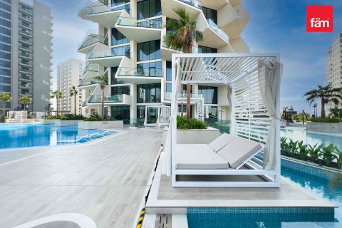 Apartment in Dubai, UAE 1 bedroom, 75 sq.m. № 669721 - photo 5