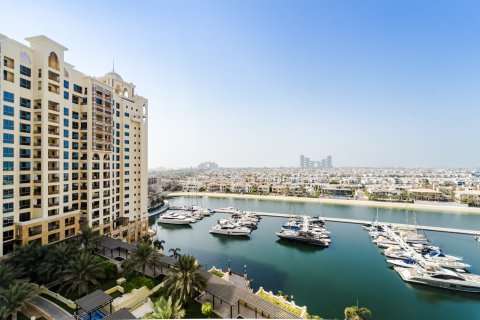 Appartement à vendre à  Palm Jumeirah, Dubai, EAU 2 chambres, 161 m2 № 766114 - photo 1