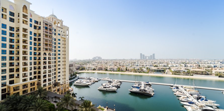 Appartement à Palm Jumeirah, Dubai, EAU: 2 chambres, 161 m2 № 766114
