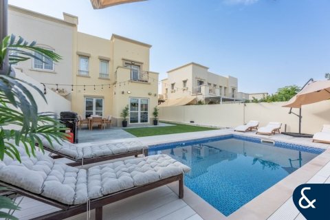 Villa itt: The Springs, Dubai, EAE, 3 hálószoba, 301 m², azonosító: 698118 - fénykép 1