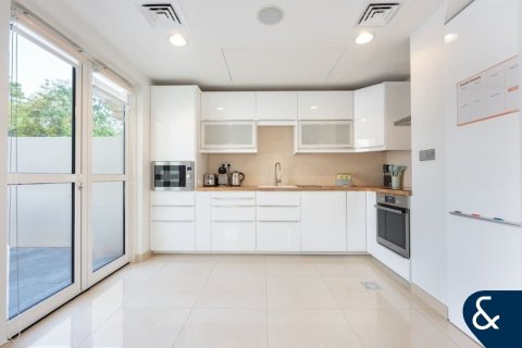 Villa itt: The Springs, Dubai, EAE, 3 hálószoba, 301 m², azonosító: 698118 - fénykép 4