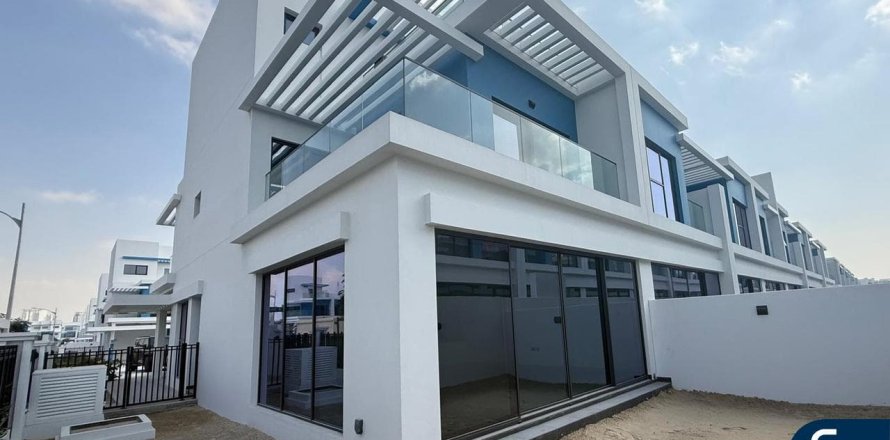 Rumah bandar di Damac Lagoons, Dubai, UAE 5 bilik tidur, 306 meter persegi № 698121