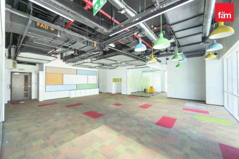 مكتب للإيجار في الخليج التجاري، دبي، الإمارات العربية المتحدة 392.9 متر مربع ، رقم 679927 - صورة 17