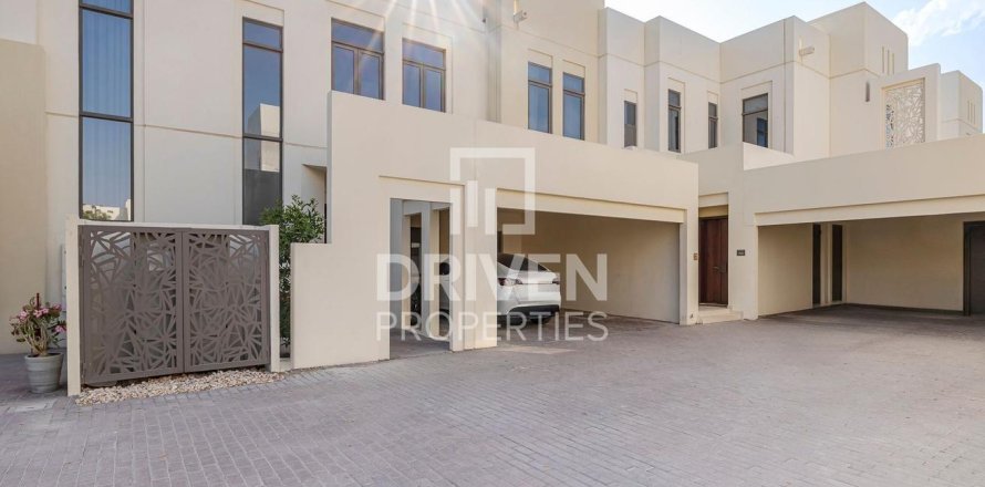 خانه شهری در Reem، Dubai ، امارات متحده عربی 4 خوابه ، 214.98 متر مربع.  شماره 765639