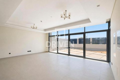 Vila u Dubai Land, Dubai, UAE 5 spavaćih soba, 352.85 m2 Br. 765645 - fotografija 1
