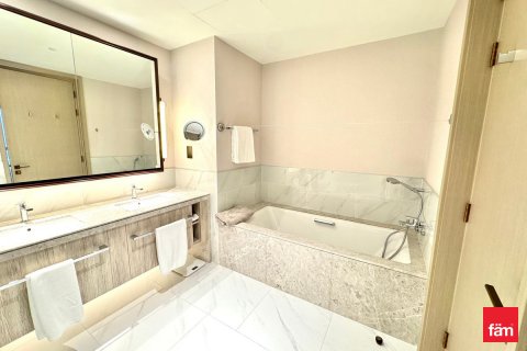 Leilighet til leie i Dubai, Emiratene 2 soverom, 102.3 kvm Nr. 629408 - Foto 12