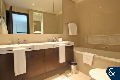 Apartamento para arrendamento em Downtown Dubai (Downtown Burj Dubai), Dubai, EAU 2 quartos, 135 m2 № 698303 - foto 12