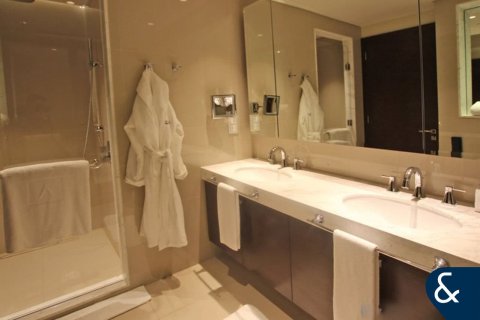 Apartamento para arrendamento em Downtown Dubai (Downtown Burj Dubai), Dubai, EAU 2 quartos, 135 m2 № 698303 - foto 9