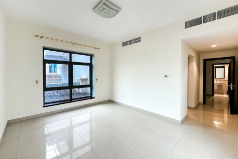 Apartment in The Views, Dubai, UAE 2 bedrooms, 121.8 sq.m. № 750417 - photo 5