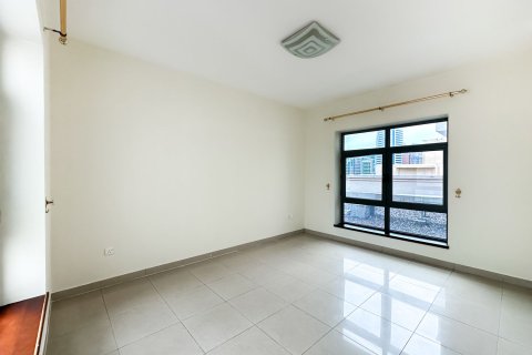Apartment in The Views, Dubai, UAE 2 bedrooms, 121.8 sq.m. № 750417 - photo 3