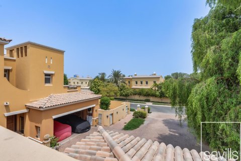 Villetta a schiera in vendita a Arabian Ranches, Dubai, EAU 2 camere da letto, 238.76 mq. № 747211 - foto 15