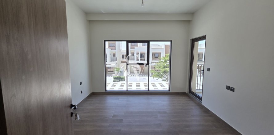 Rijtjeshuis in Damac Lagoons, Dubai, VAE 4 slaapkamers, 144 vr.m. nr 720211