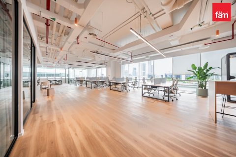Office in Sheikh Zayed Road, Dubai, UAE 269.9 sq.m. № 707994 - photo 2