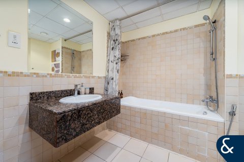 Üürile anda korter asukohaga Jumeirah Beach Residence, Dubai, AÜE: 2 magamistoaga, 115 m² Nr 685235 - pilt 16