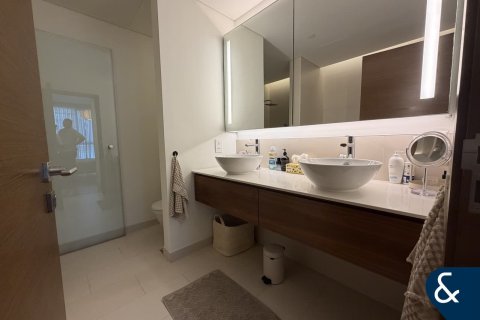 Dubai, UAE의 임대용 아파트 침실 2개, 158제곱미터 번호 685234 - 사진 11