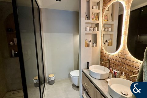 Купить квартиру в Даунтаун Дубай (Даунтаун Бурдж Дубай), ОАЭ 2 спальни, 152м2, № 685327 - фото 9