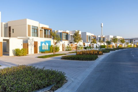 Stadthaus zur Miete in Abu Dhabi, VAE 4 Schlafzimmer, 453.1 m2 Nr. 686529 - Foto 18