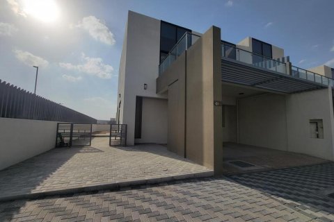 Villa in Al Barsha, Dubai, UAE 4 bedrooms, 553.78 sq.m. № 637594 - photo 25