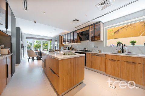 Vila di Jumeirah Park, Dubai, UAE 5 bilik tidur, 757.9 meter persegi № 733443 - foto 12