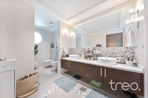 Vila di Jumeirah Park, Dubai, UAE 5 bilik tidur, 757.9 meter persegi № 733443 - foto 25