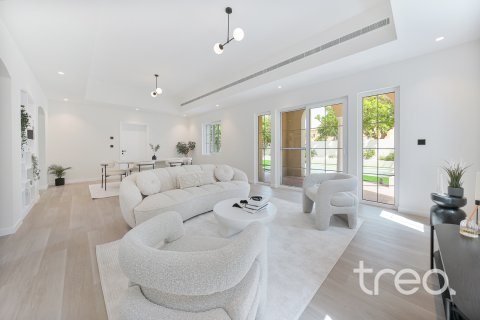 Vila v Arabian Ranches, Dubai, SAE 4 ložnice, 331.29 m² Č.: 733446 - fotografie 3