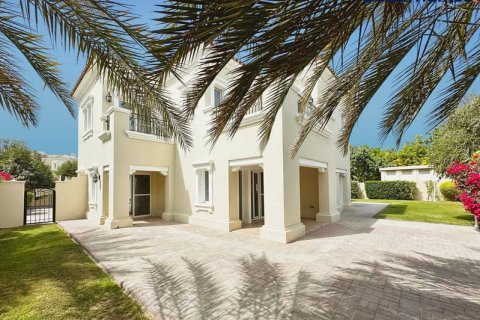 Villa zur Miete in Arabian Ranches, Dubai, VAE 4 Schlafzimmer, 781 m2 Nr. 644456 - Foto 1