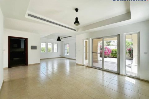 Villa zur Miete in Arabian Ranches, Dubai, VAE 4 Schlafzimmer, 781 m2 Nr. 644456 - Foto 9