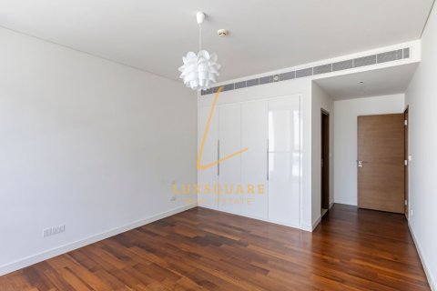 Apartmen di Al Wasl, Dubai, UAE 3 bilik tidur, 226 meter persegi № 711311 - foto 4