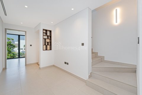 Vila v Tilal Al Ghaf, Dubai, SAE 4 spálne, 317 m2 č. 735957 - Fotografia 17