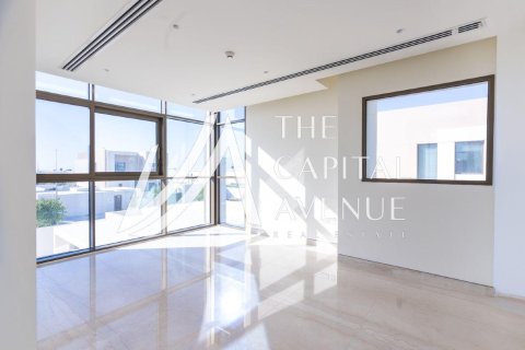 Vilă de închiriat în Abu Dhabi, EAU 4 dormitoare, 336.96 mp.  №737349 - poză 18
