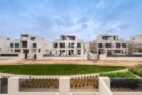 Stadthaus zur Miete in The Valley, Dubai, VAE 4 Schlafzimmer, 258.08 m2 Nr. 746973 - Foto 2